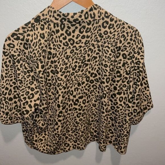 Sanctuary button front tie waist leopard print top oversized button down Small - Picture 3 of 5